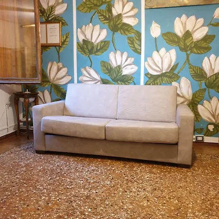 The Artist Place Проживание в семье *