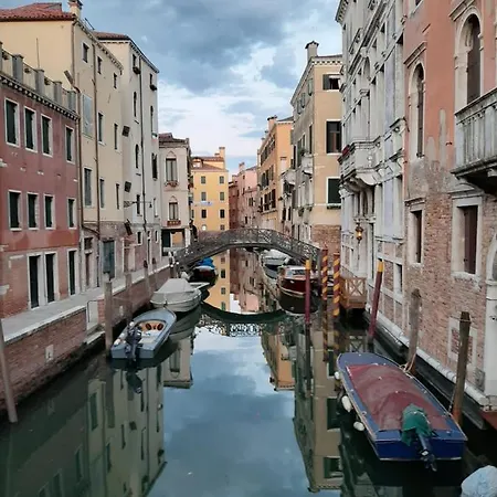 The Artist Place منزل للإقامة *